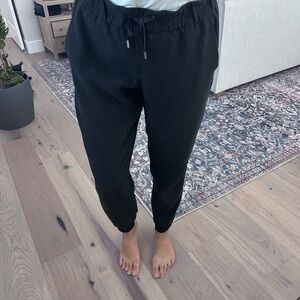 Lululemon -  Jogger Pants